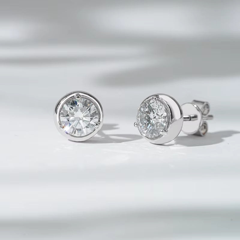 Classic Bezel Studs (1 ct tw)