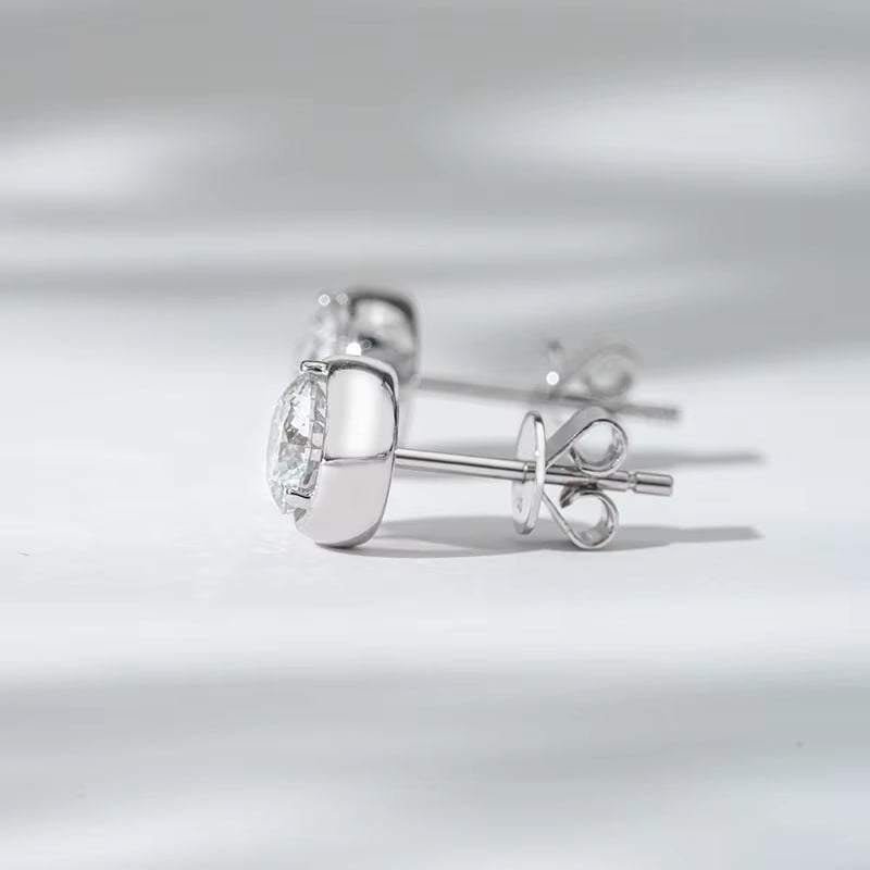Classic Bezel Studs (1 ct tw)
