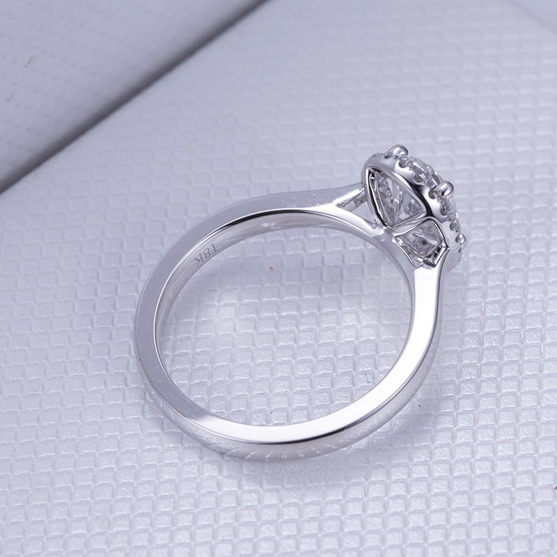 Classic Oval Halo Engagement Ring (1 CT)