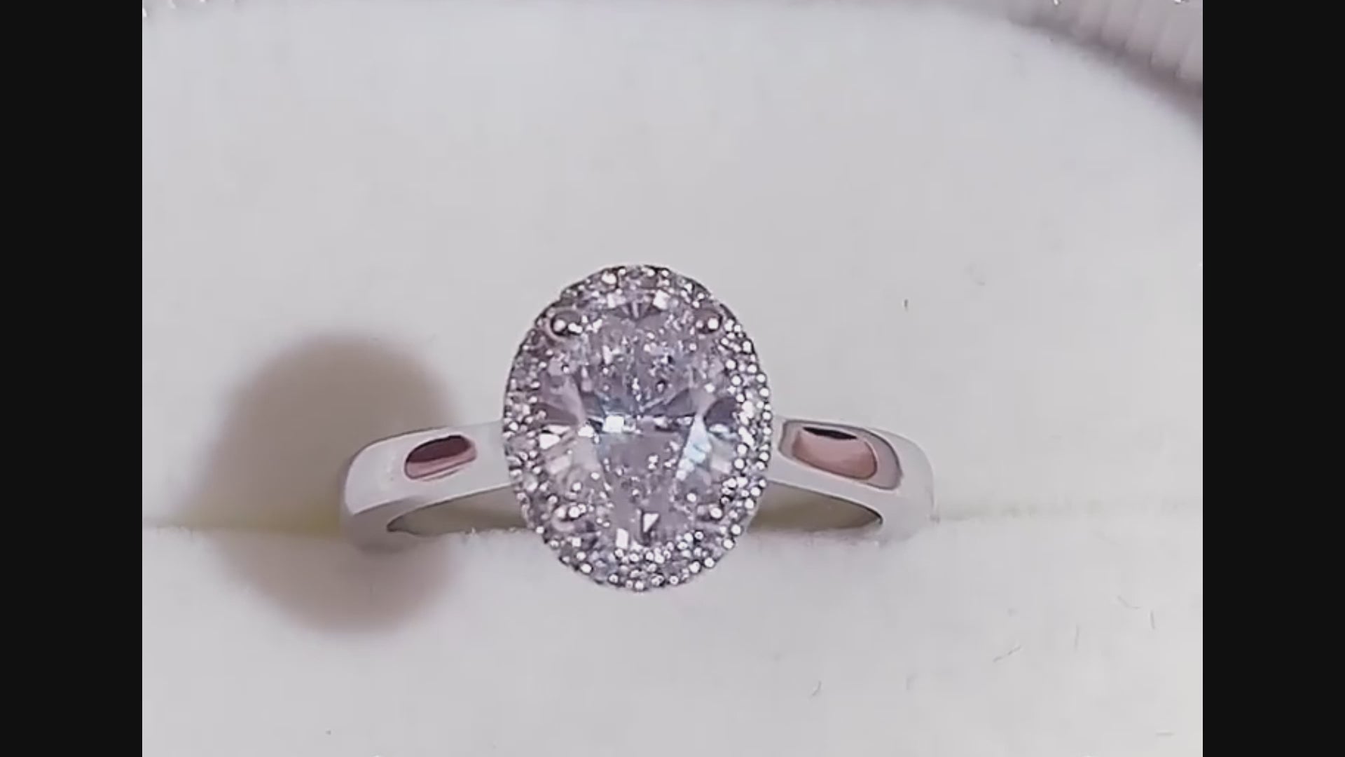 Classic Oval Halo Engagement Ring (1 CT)